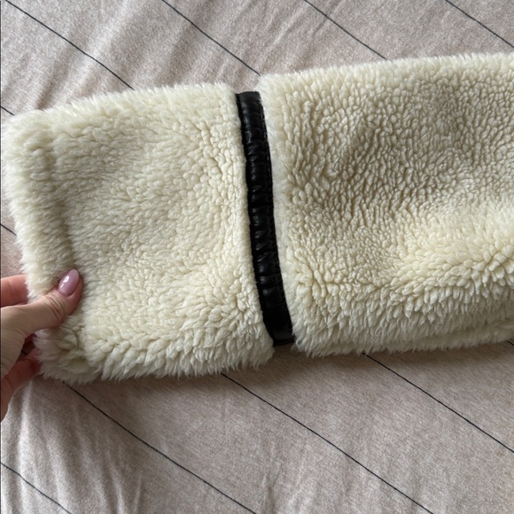 Zara faux fur Sherpa jacket - Picture 3 of 7